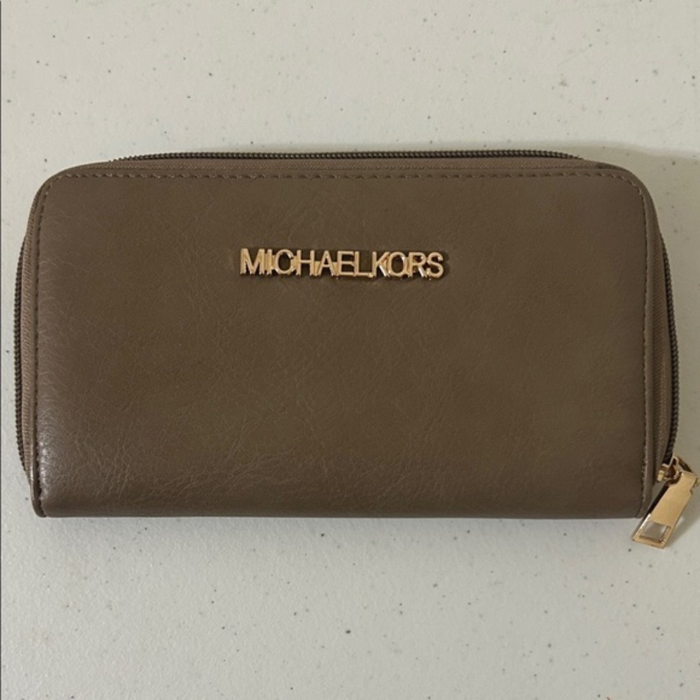 Michael Kors Tan Wallet with Gold Logo